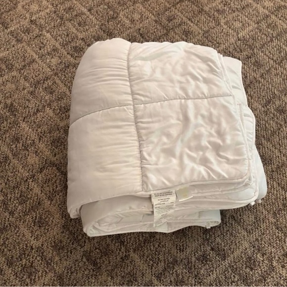 linenspa down alternative microfiber queen comforter - Picture 2 of 3